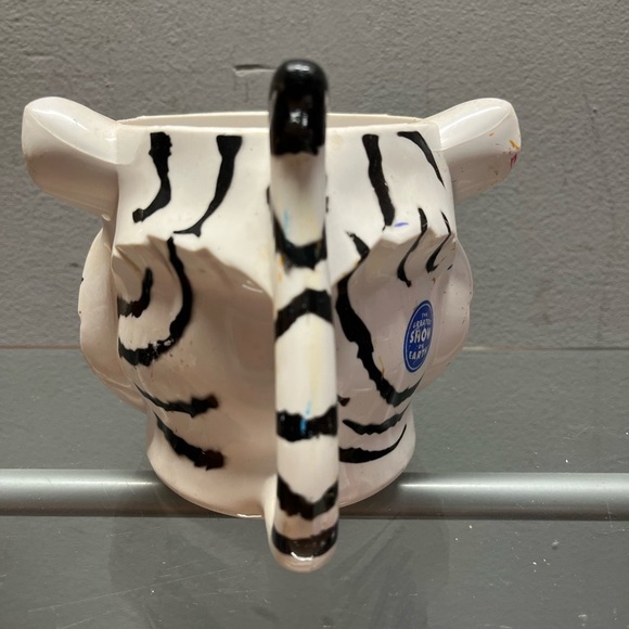 White Tiger Plastic Mug - Picture 3 of 5